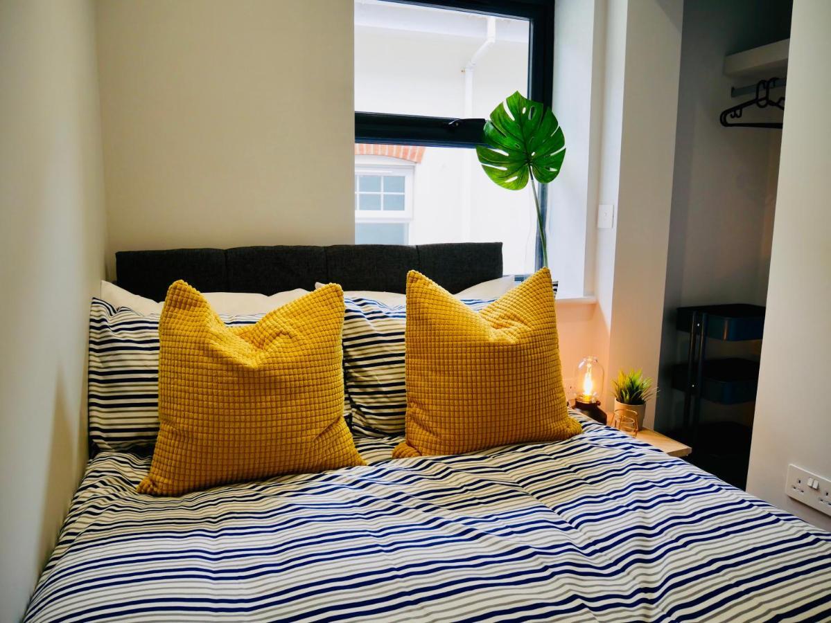 Beautiful Alumpointe Apartment - 400M To The Beach Борнмът Екстериор снимка